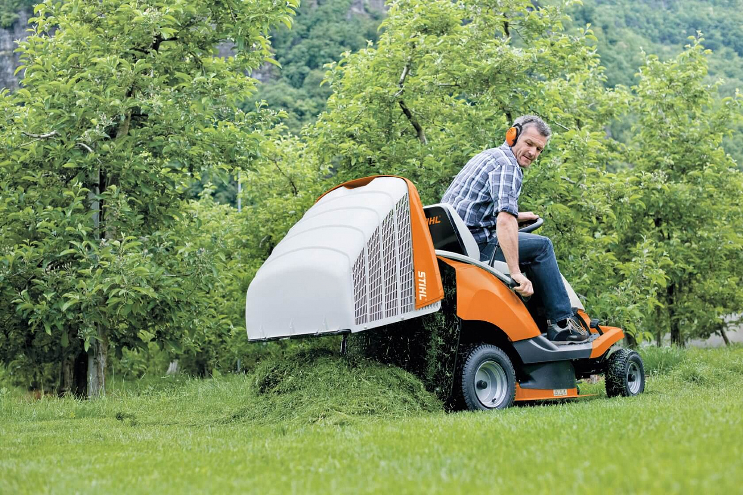 Садовый райдер Stihl RT 4082.1