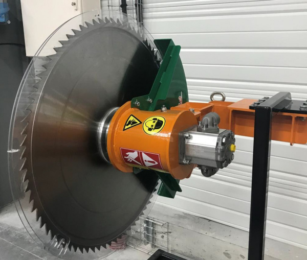 Сменные дисковые кусторезы FERRI на экскаватор